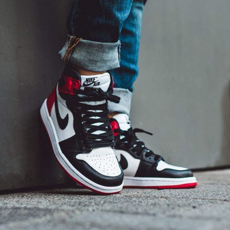 air jordan 1 high og wmns cd0461 016 satin black toe 7