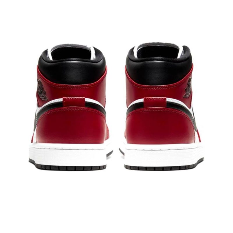 air jordan 1 mid 554724 069 4