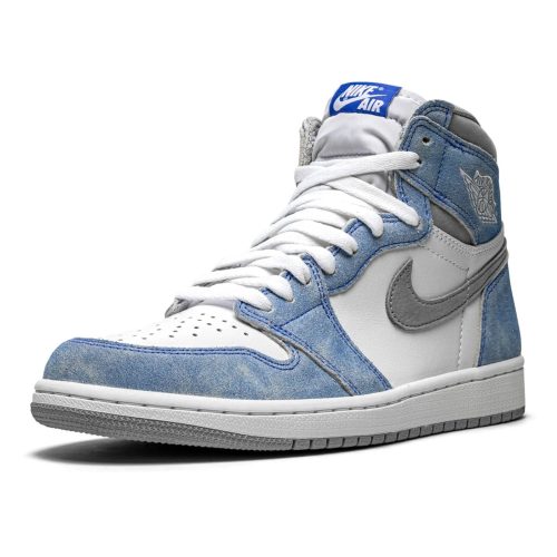 air jordan 1 retro high og hyper royal 555088 402 4 onywyt