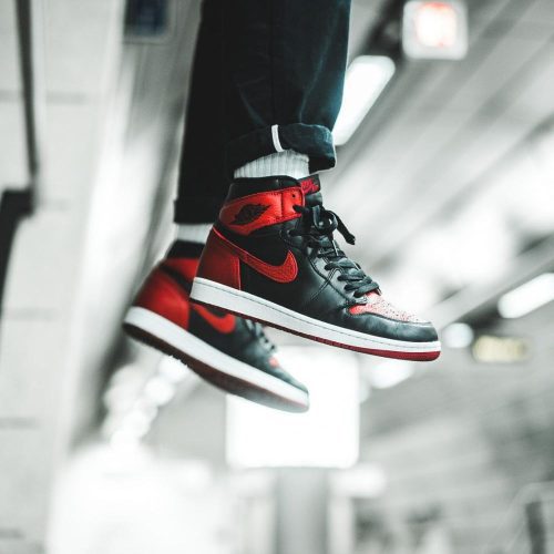 airjordan1retrohighog blackvarsityredwhite mb 9